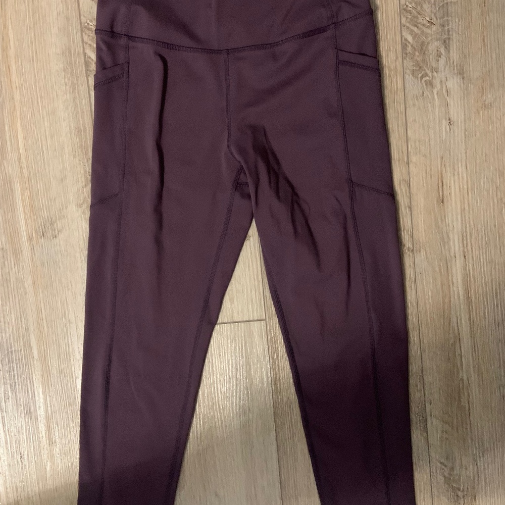 Deep purple Zyia legging capris